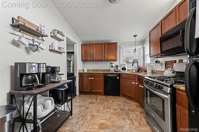 32601 Holden Drive, Warren, MI 48092