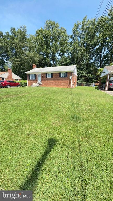 7424 MARC DR, Falls Church, VA 22042