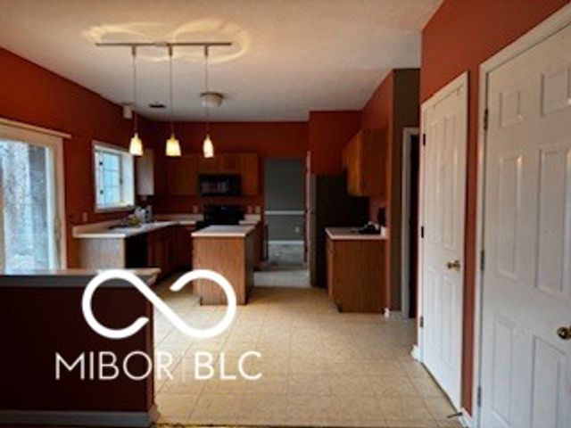 5228 Deer Creek Drive, Indianapolis, IN 46254