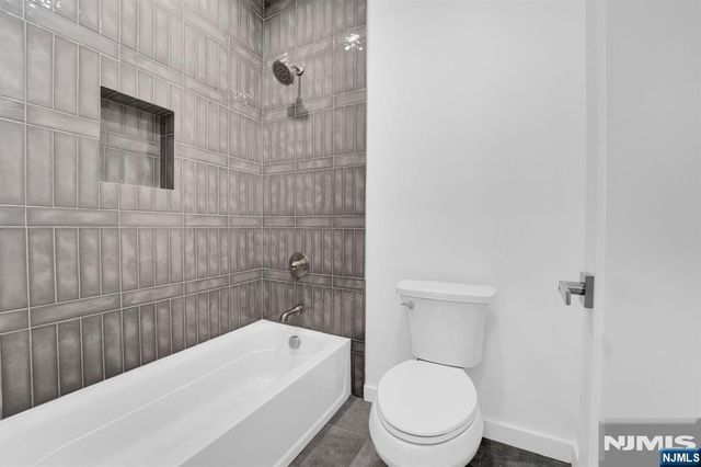 8 Fordham Road, Livingston, NJ 07039