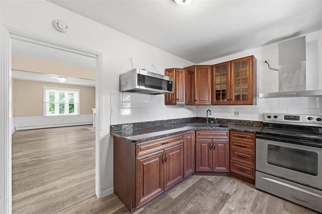 678 Gregg Ave, Bridgeville, PA 15017