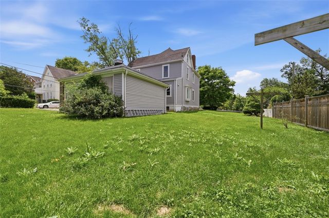 678 Gregg Ave, Bridgeville, PA 15017