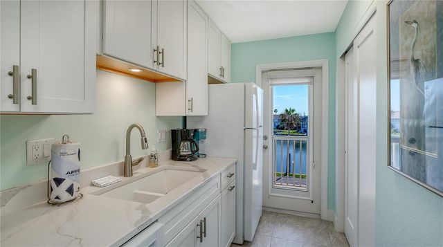 9000 BLIND PASS ROAD 303, Sarasota, FL 34242