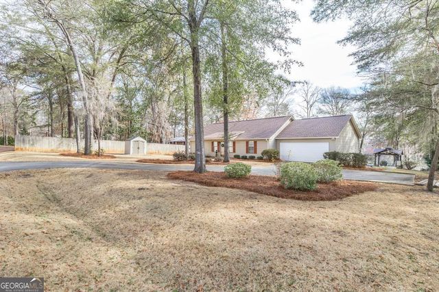 925 W Tanglewood Drive, Dublin, GA 31021