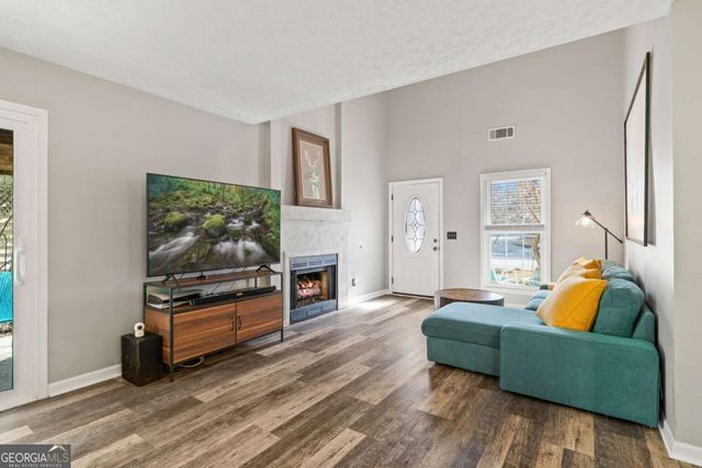 2772 Saint Charles Lane NW, Kennesaw, GA 30144