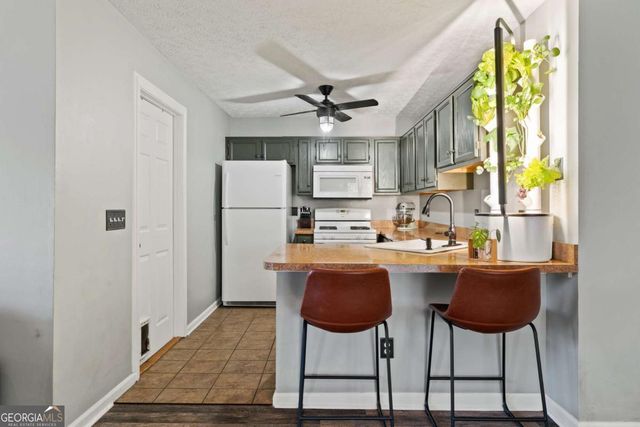 2772 Saint Charles Lane NW, Kennesaw, GA 30144