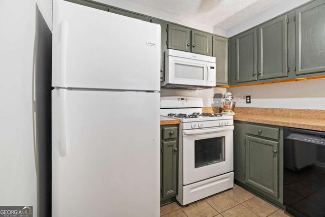 2772 Saint Charles Lane NW, Kennesaw, GA 30144