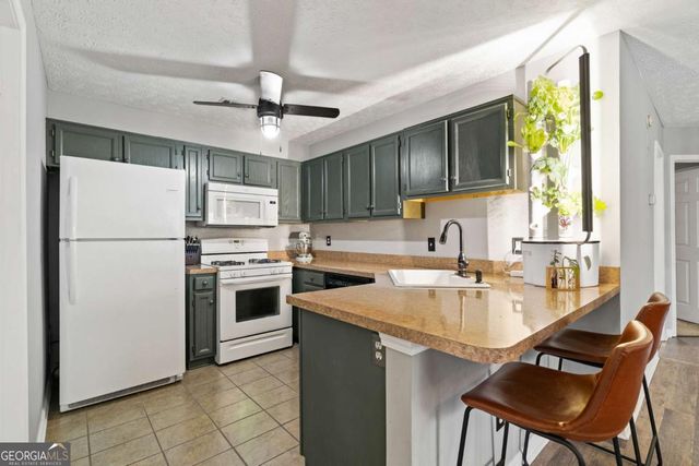 2772 Saint Charles Lane NW, Kennesaw, GA 30144