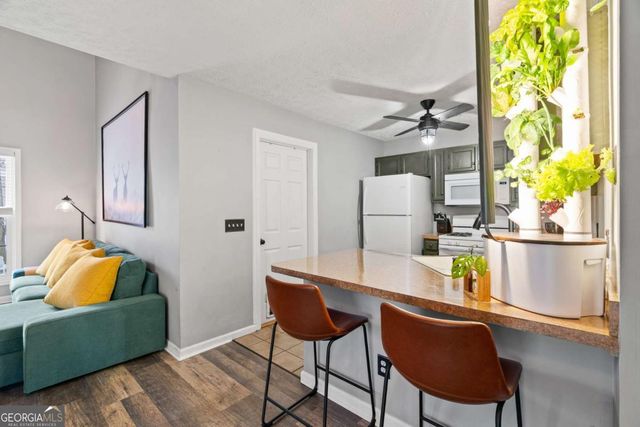 2772 Saint Charles Lane NW, Kennesaw, GA 30144