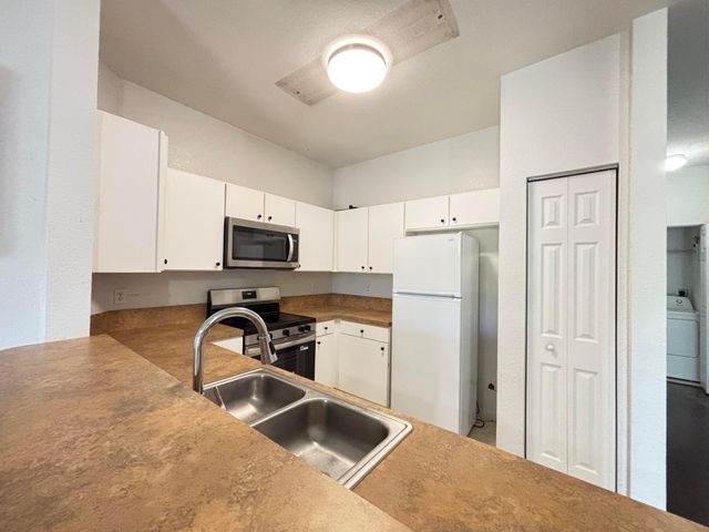 3080 Grandiflora Drive, Greenacres, FL 33467