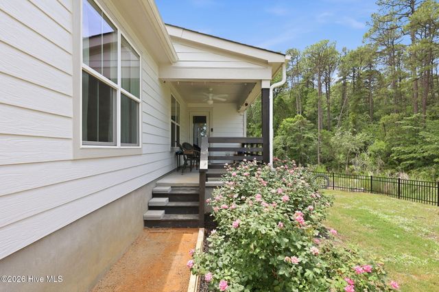 160 Falkirk Court, Carthage, NC 28327