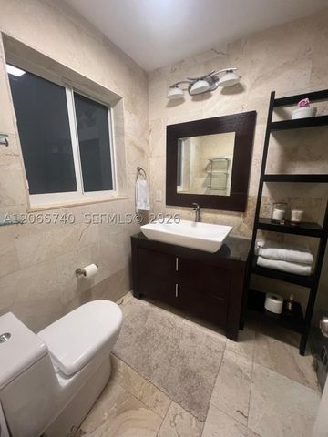 3460 Buchanan St, Hollywood, FL 33021