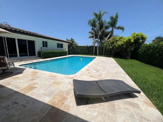3460 Buchanan St, Hollywood, FL 33021