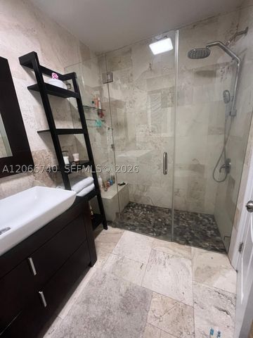 3460 Buchanan St, Hollywood, FL 33021