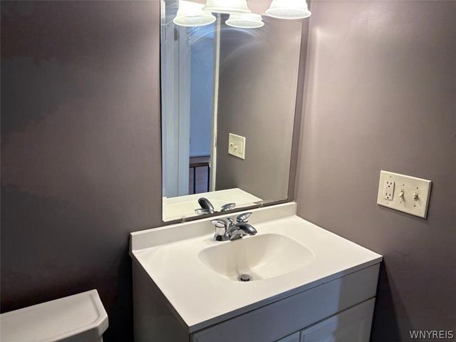 1251 Charlesgate Circle, Amherst, NY 14051