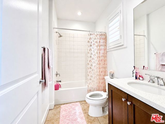 12316 N Finch Court, Porter Ranch (los Angeles), CA 91326