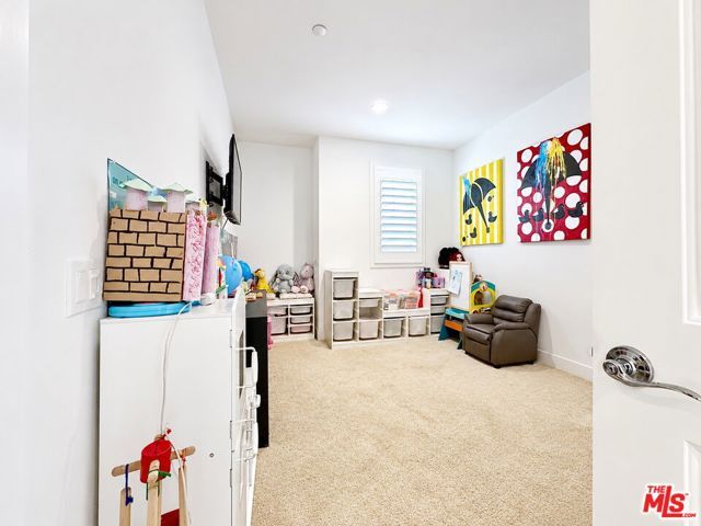 12316 N Finch Court, Porter Ranch (los Angeles), CA 91326