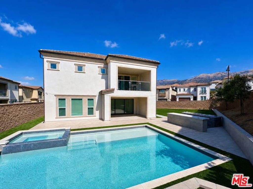12316 N Finch Court, Porter Ranch (los Angeles), CA 91326