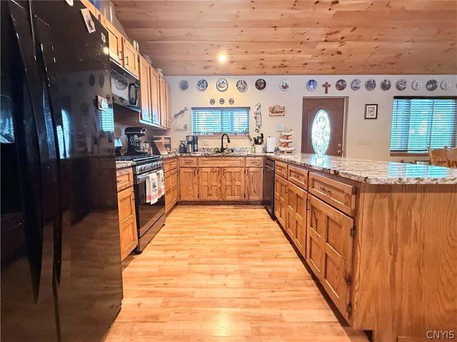 9689 Erie Canal Road, Croghan, NY 13327