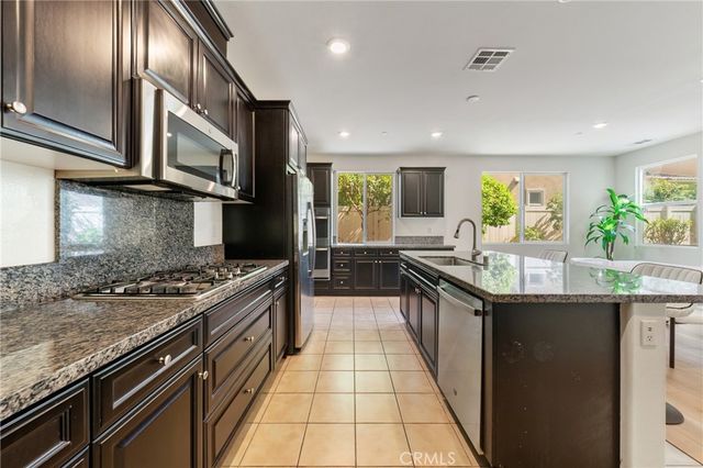 6956 La Rochelle Way, Chino, CA 91710