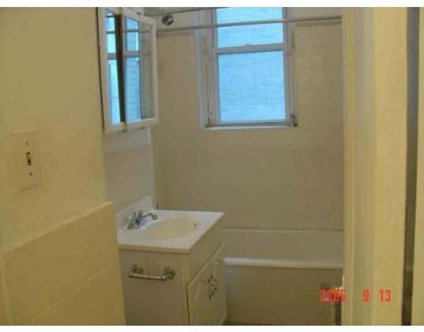 2001 Commonwealth Ave 6, Boston, MA 02135