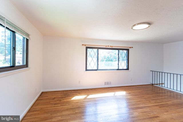 4203 LYONS ST, Temple Hills, MD 20748