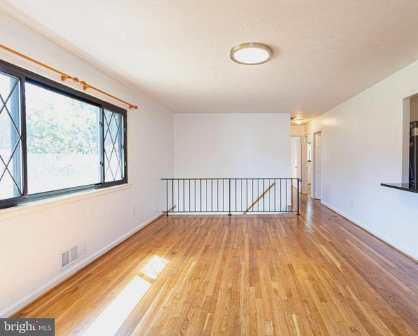 4203 LYONS ST, Temple Hills, MD 20748