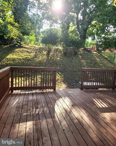 4203 LYONS ST, Temple Hills, MD 20748