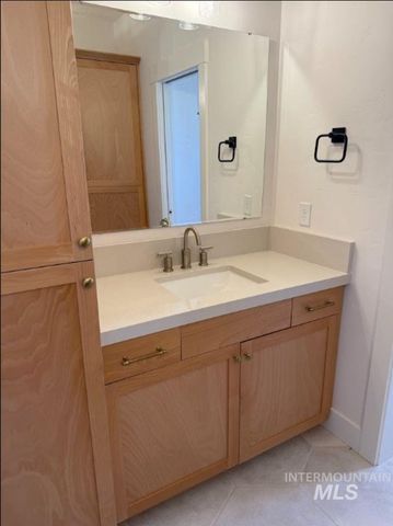 755 W Wrangler, Meridian, ID 83646