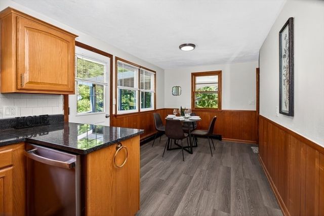 60 Pinedale St, Southbridge, MA 01550