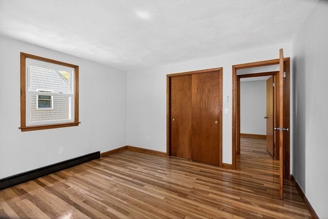 60 Pinedale St, Southbridge, MA 01550