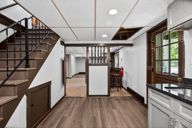 60 Pinedale St, Southbridge, MA 01550