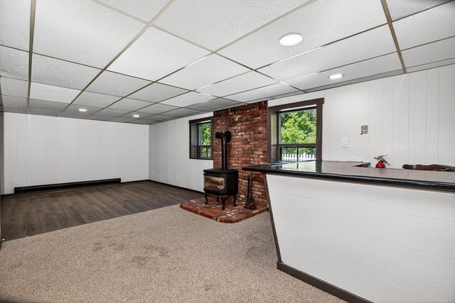 60 Pinedale St, Southbridge, MA 01550