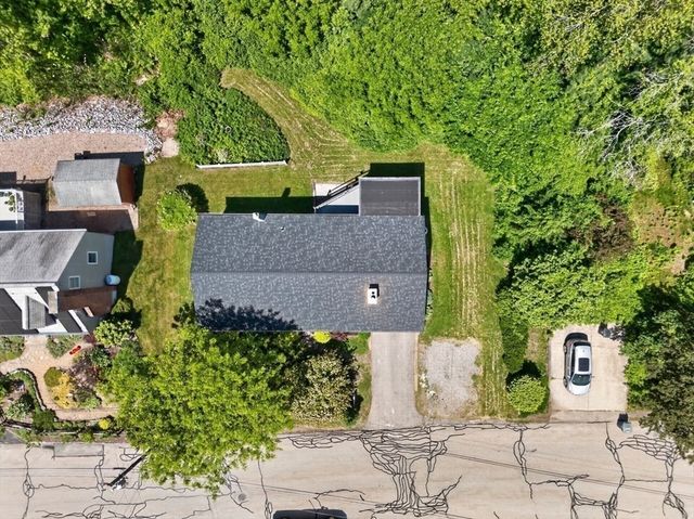 60 Pinedale St, Southbridge, MA 01550