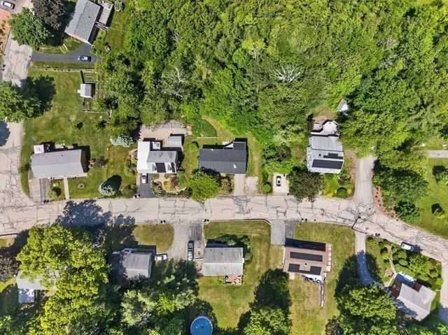 60 Pinedale St, Southbridge, MA 01550