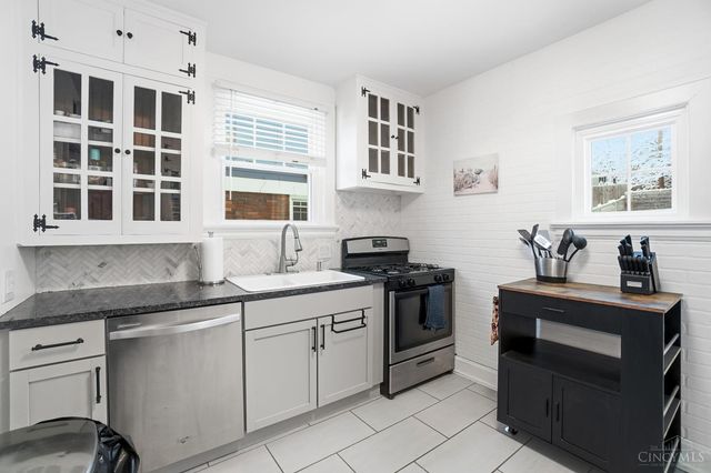 3110 Kinmont Street, Cincinnati, OH 45208