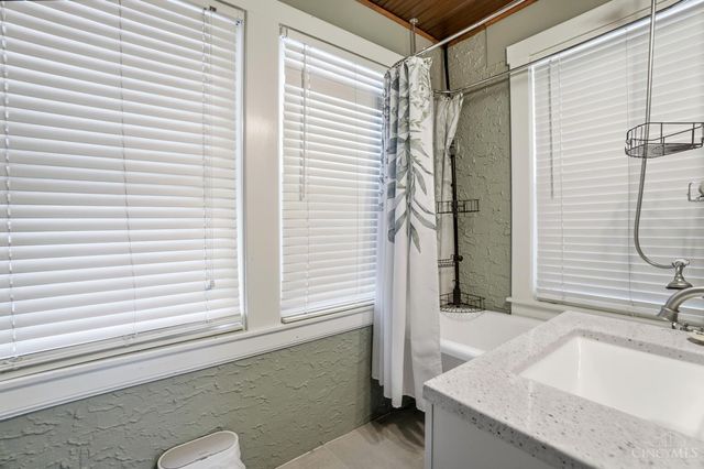 3110 Kinmont Street, Cincinnati, OH 45208