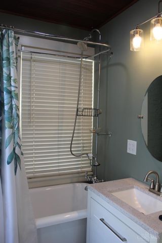 3110 Kinmont Street, Cincinnati, OH 45208