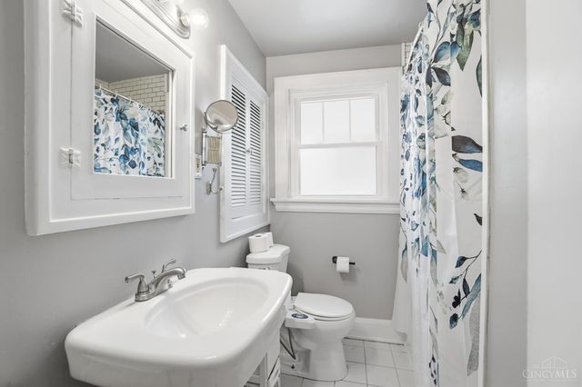 3110 Kinmont Street, Cincinnati, OH 45208