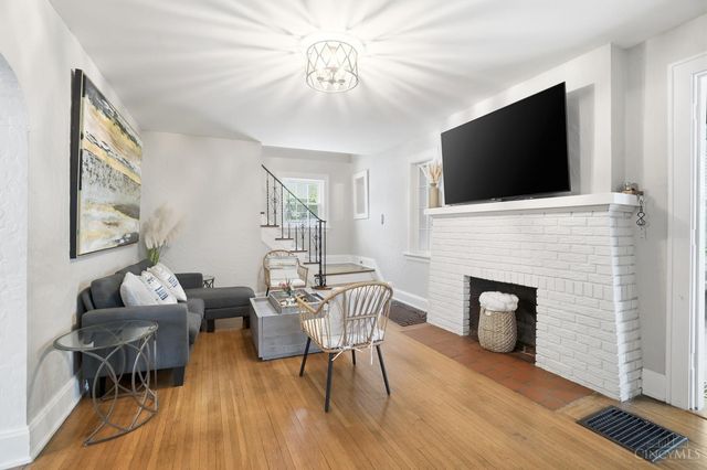 3110 Kinmont Street, Cincinnati, OH 45208