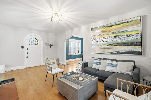 3110 Kinmont Street, Cincinnati, OH 45208