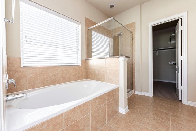 1608 Nacogdoches Valley Drive, League City, TX 77573