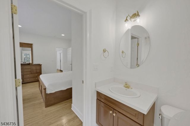 66 Beachmont Terrace, North Caldwell Boro, NJ 07006