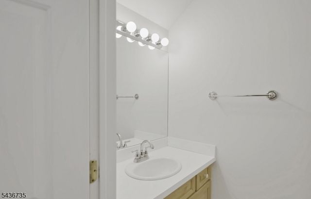 66 Beachmont Terrace, North Caldwell Boro, NJ 07006