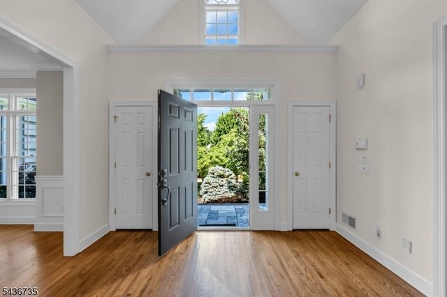 66 Beachmont Terrace, North Caldwell Boro, NJ 07006