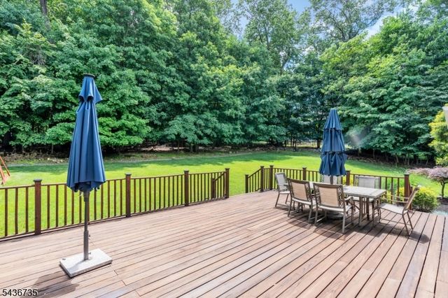 66 Beachmont Terrace, North Caldwell Boro, NJ 07006