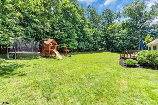 66 Beachmont Terrace, North Caldwell Boro, NJ 07006