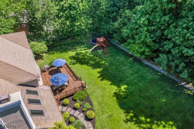 66 Beachmont Terrace, North Caldwell Boro, NJ 07006