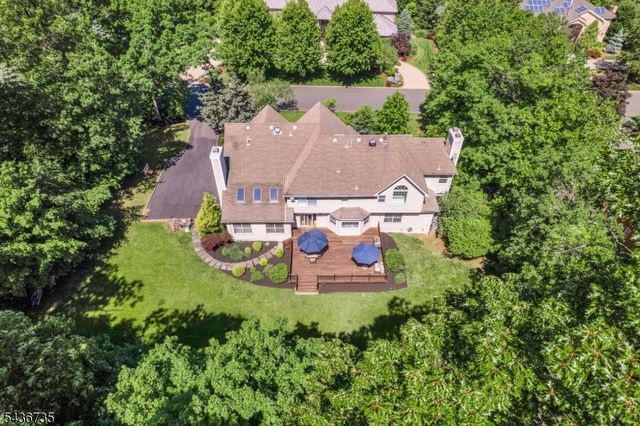 66 Beachmont Terrace, North Caldwell Boro, NJ 07006