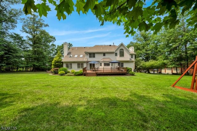 66 Beachmont Terrace, North Caldwell Boro, NJ 07006